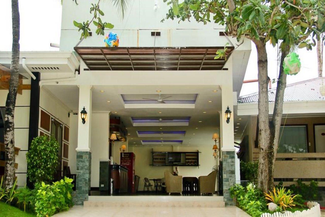 Bluefins Resort Lapu-Lapu City Exterior photo