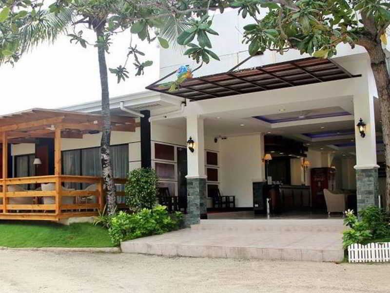 Bluefins Resort Lapu-Lapu City Exterior photo