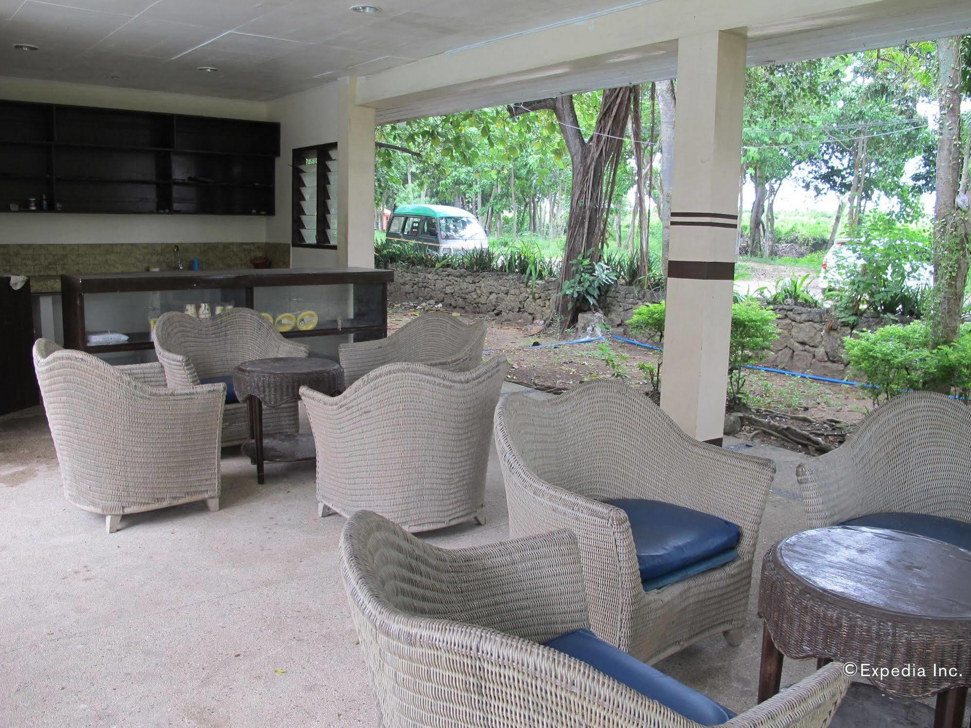 Bluefins Resort Lapu-Lapu City Exterior photo