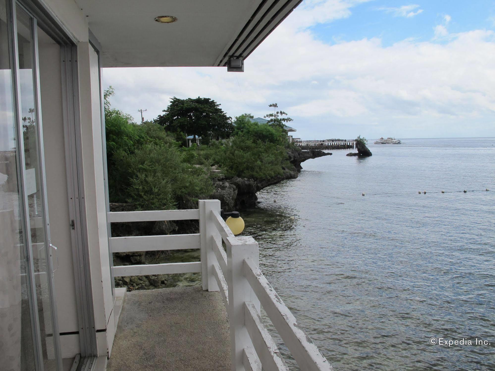 Bluefins Resort Lapu-Lapu City Exterior photo