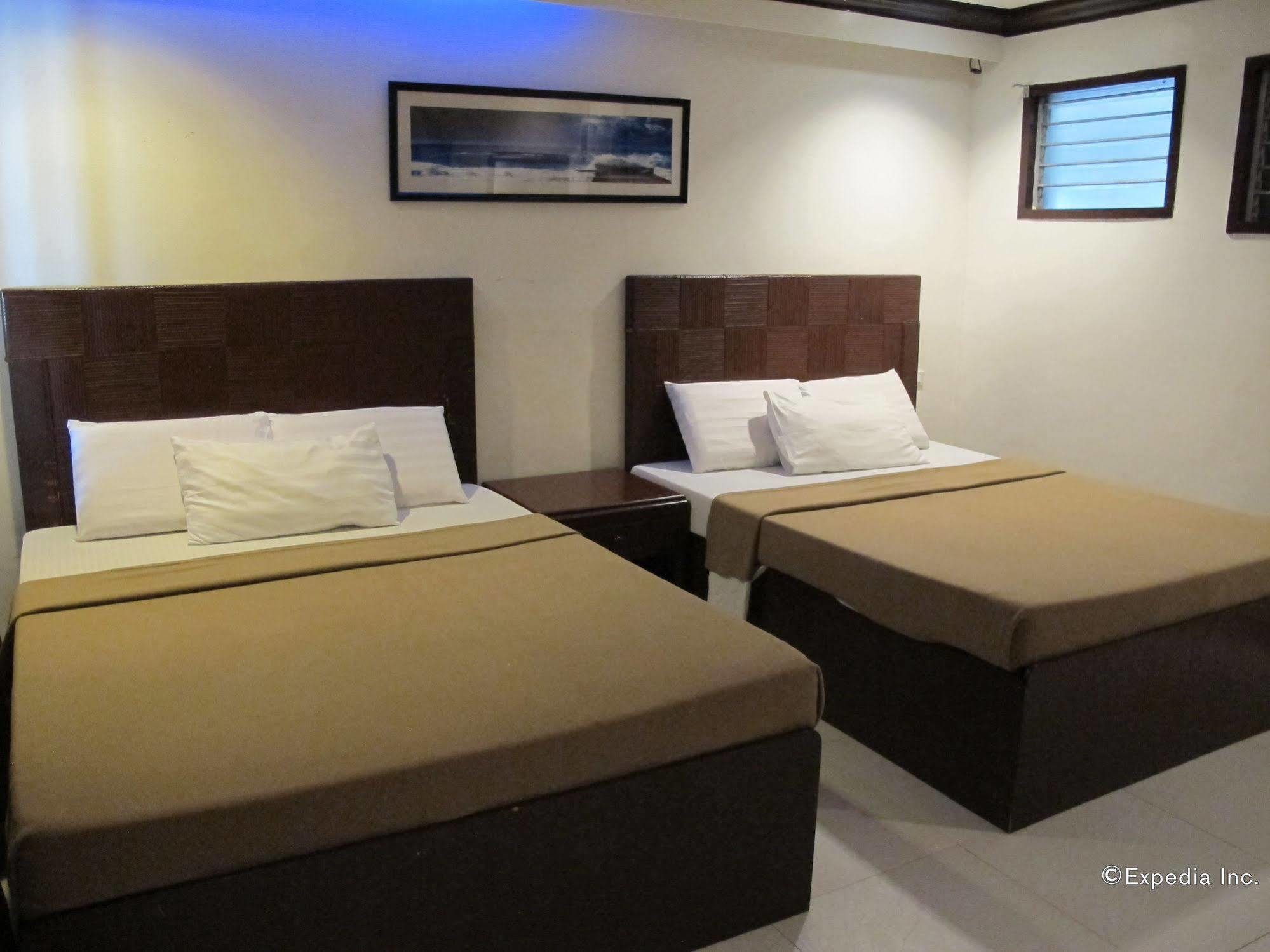 Bluefins Resort Lapu-Lapu City Exterior photo