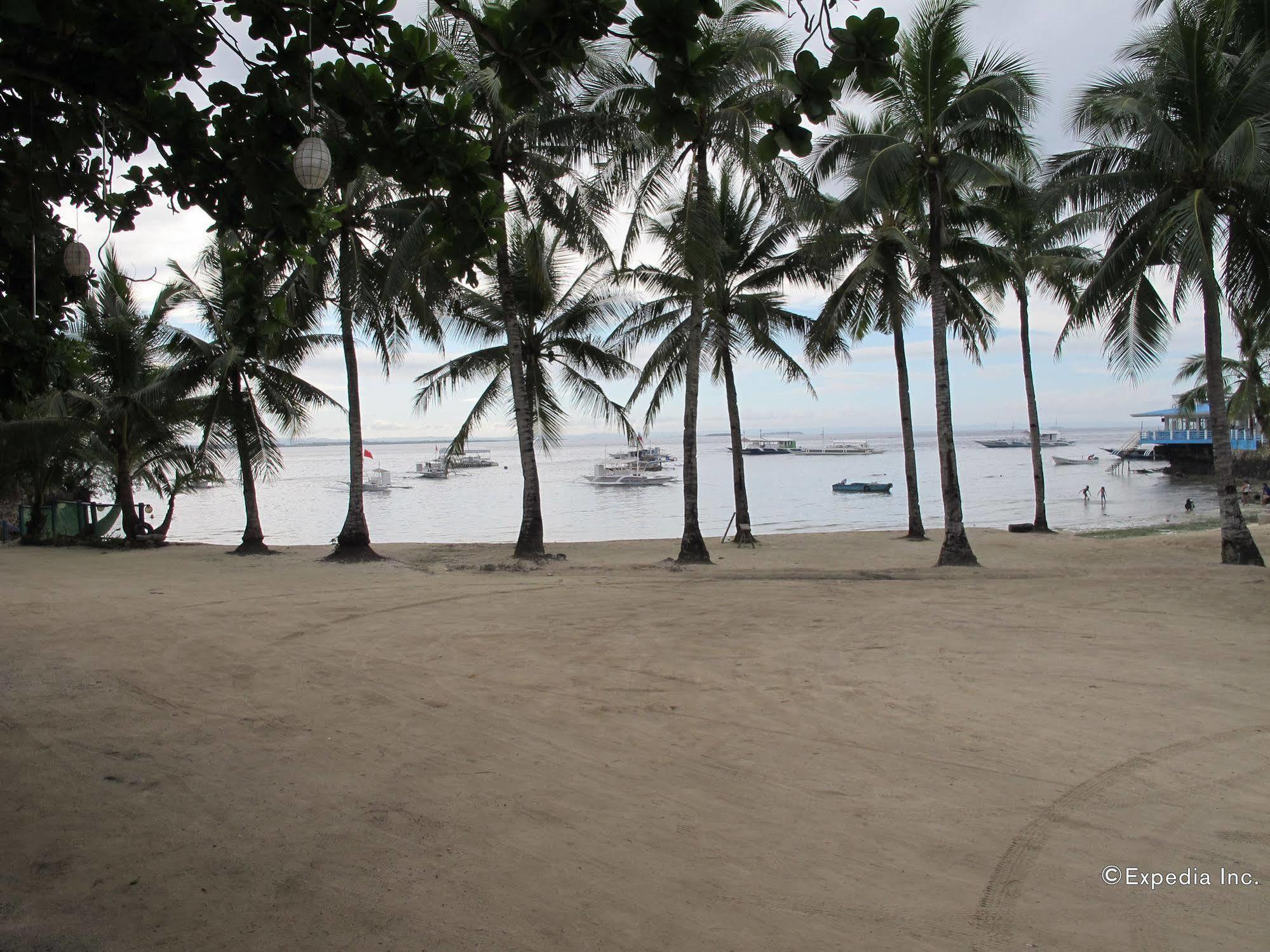 Bluefins Resort Lapu-Lapu City Exterior photo